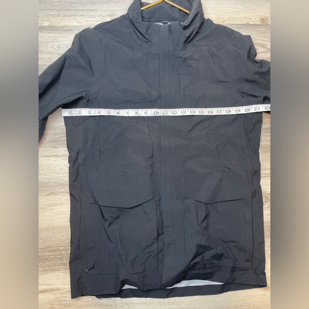 Lululemon Lightweight Packable Running Active Wat… - image 6